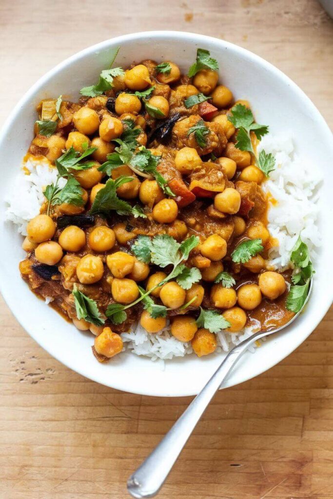 Flavorful One-Pot Curried Chickpeas Recipe